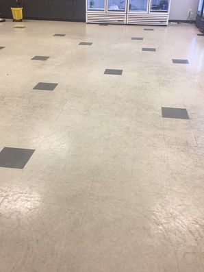 Before & After Floor Cleaning in Atlanta, GA (1)